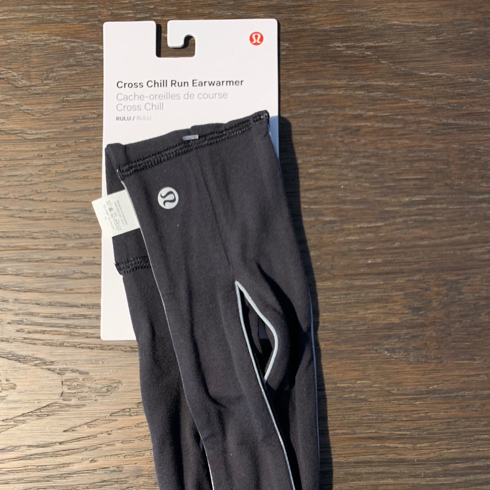 Lululemon Cross Chill Run Earwamer NWT